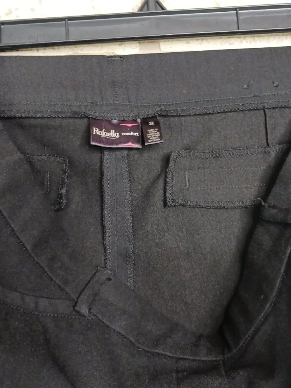 Rafaella Comfort Womens Size 12 Capris Black Pleated Dress Cropped Pants